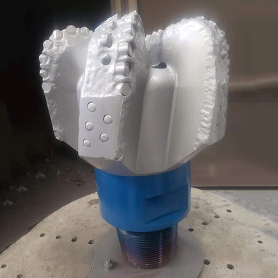 Sintered Surface Treatment Alloy Steel PDC Drill Bits 85kgs With PDC Cutter Insert