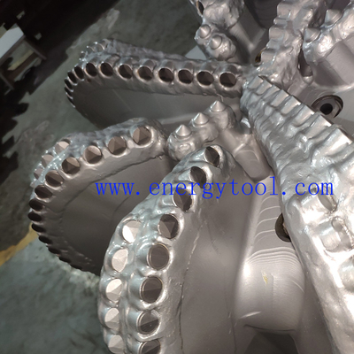 Diamond PDC Drill Bit 22 inch 6 Blades  Diamond Bit  With 7 Nozzels