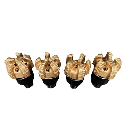 5 Blades PDC Bits Matrix Body 4-1/2′′ API Reg Pin Thread Rock Drill Bits