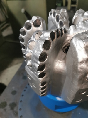 8-1/2'' Steel 6 Wing 16mm Diamond Cutter PDC Drill Bit of Oilfield Drilling Tools