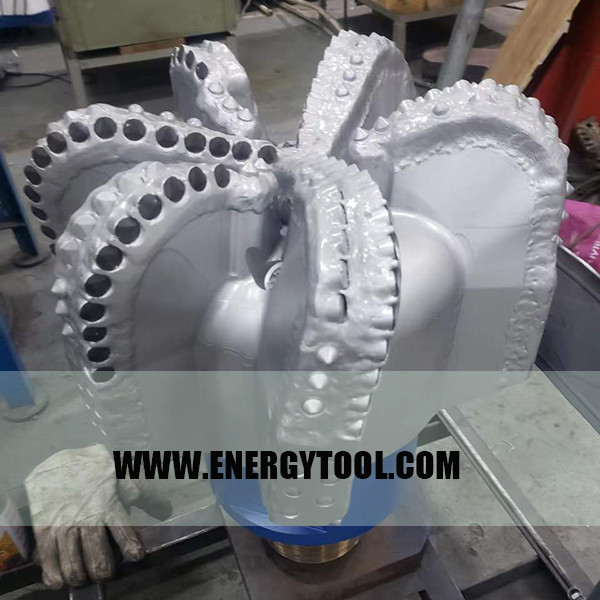PDC Rock Drill Bit 17-1/2inch 6 Blade PDC Insert Bit With 7-5/8inch API Connection Box