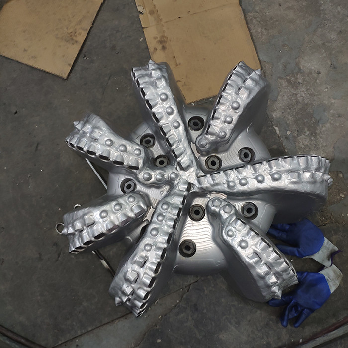 PDC Hard Rock Drill Bits 17 Inch Of API Oilfield  Diamond Drilling Tool
