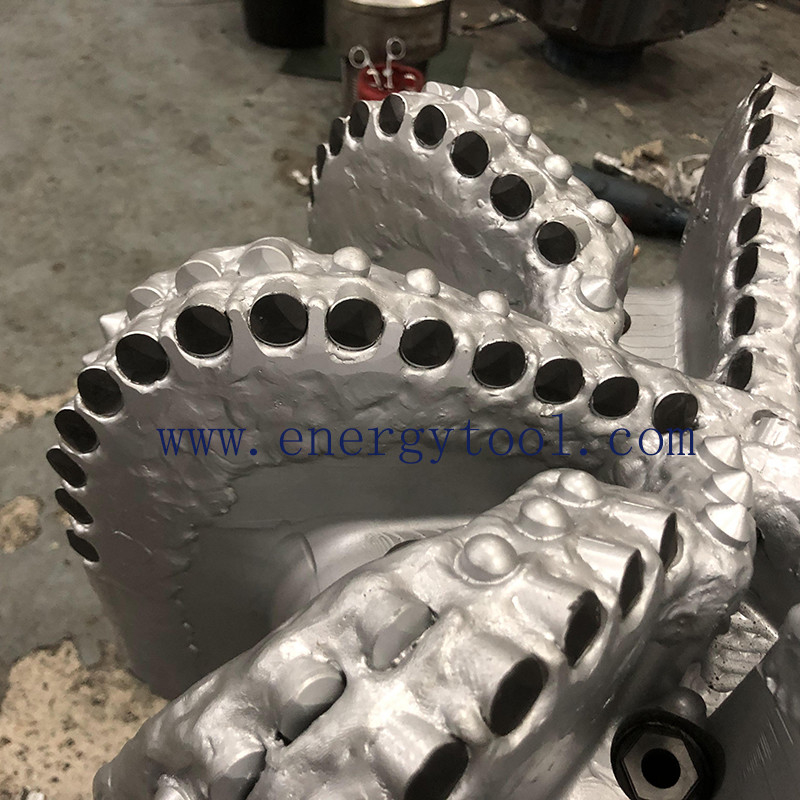 Rock Splitting  17-1/2 Inch 7 Blades  PDC  Diamond  Drilling Bit Of  Steel Body