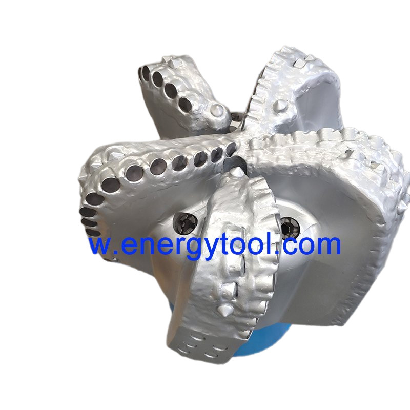 API Spec Drilling Rig Tool 5 Blades PDC Drill Hard Rock Drilling Bit