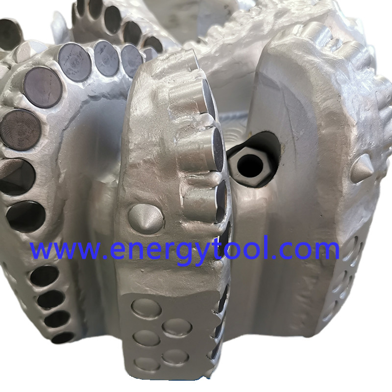 9-1/2 Inch 7 Blades Diamond Drilling Bit for Oilfield Rock Cutting Tool