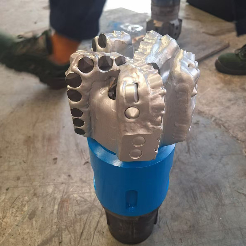 Diamond Drilling Bit  5-1/2 " PDC  Bit  Of Oil Well Drilling Tool
