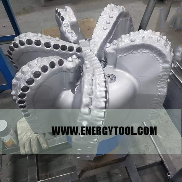 PDC Rock Drill Bit 17-1/2inch 6 Blade PDC Insert Bit With 7-5/8inch API Connection Box