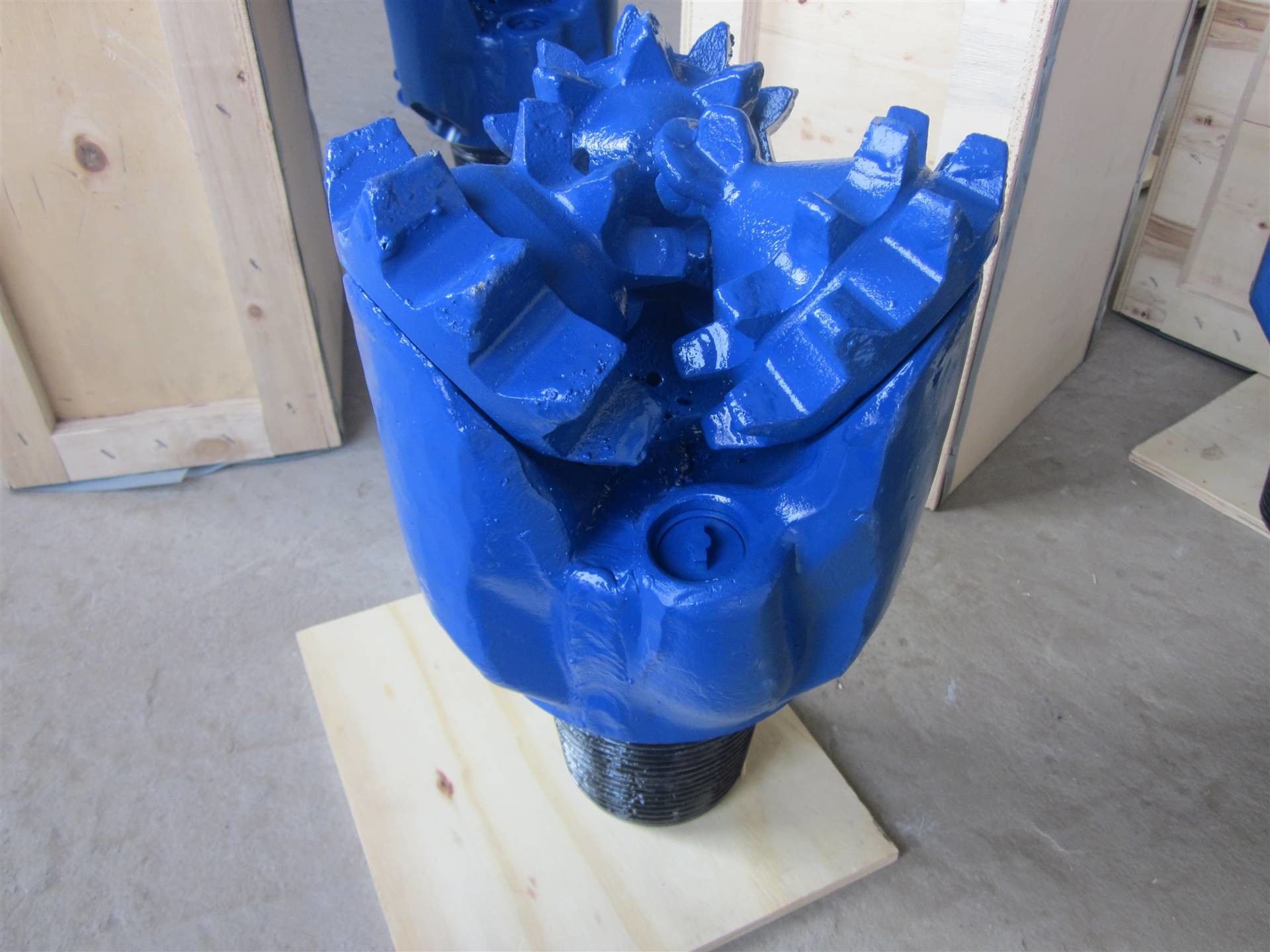 Tri-cone Bit  8-3/4 Inch Mining Drilling Bit  IADC 217 With Reg 4-1/2 API Connection