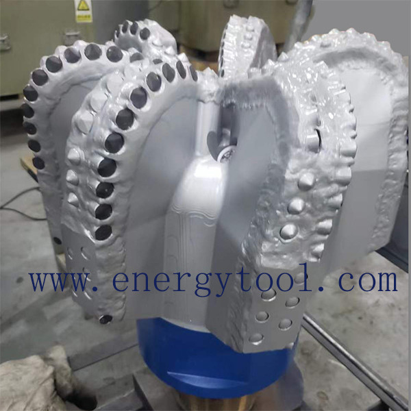 Diamond Bit For Oil  17-1/2 Inch  7 Blades  Diamond  PDC Drill Bit Of API Spec