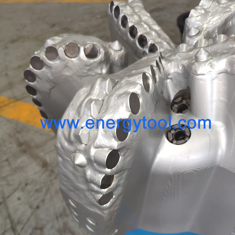 Oilfield Diamond Drill Bit  13-1/2 Inch PDC Drilling Bit of API Spec