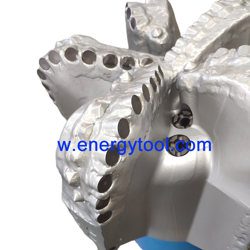 API Spec Drilling Rig Tool 5 Blades PDC Drill Hard Rock Drilling Bit
