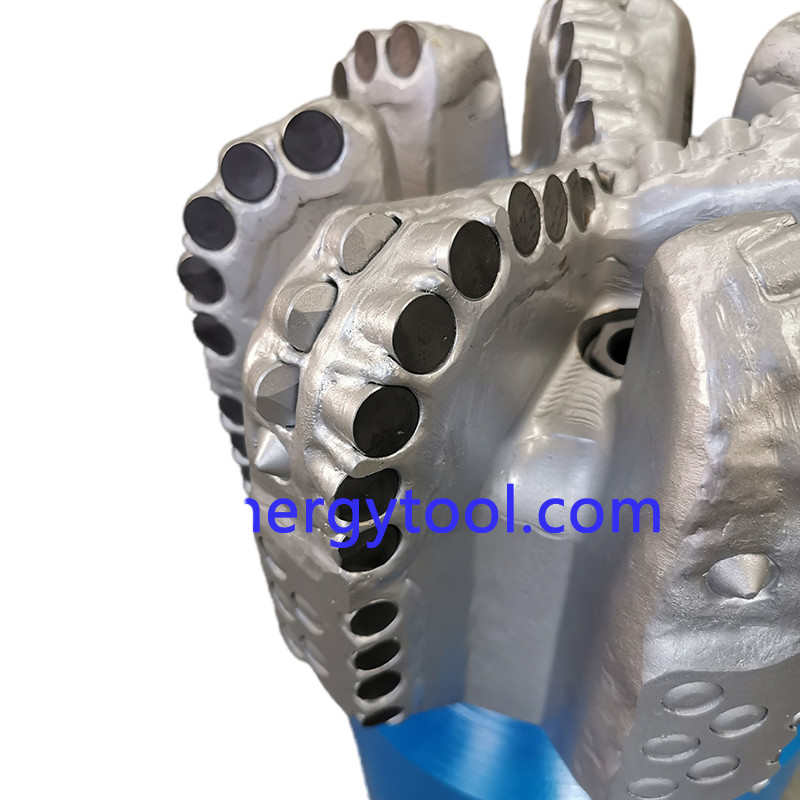 9-1/2 Inch 7 Blades Diamond Drilling Bit for Oilfield Rock Cutting Tool