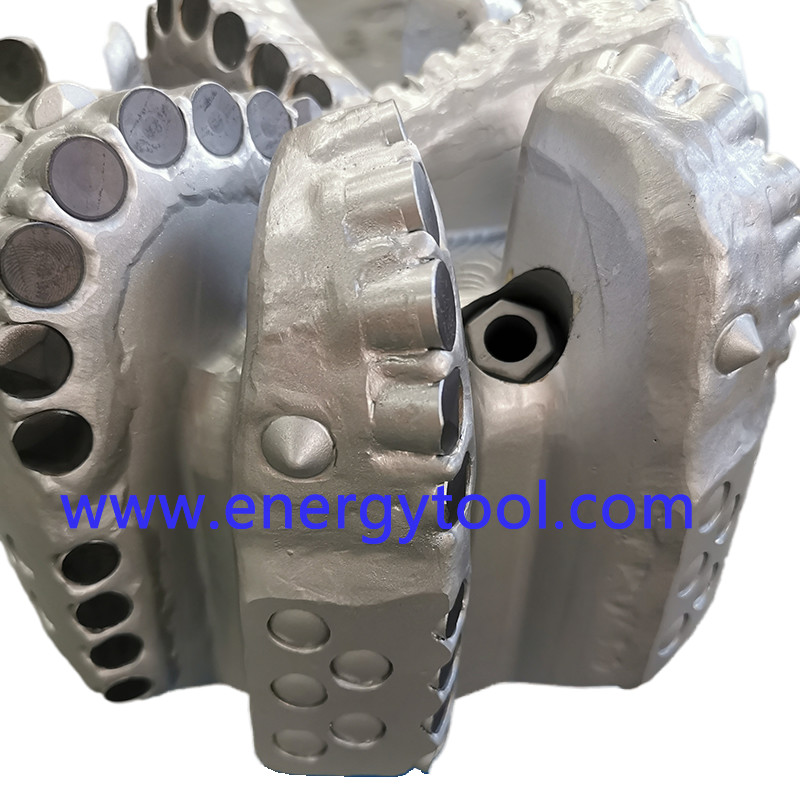 9-1/2 Inch 7 Blades Diamond Drilling Bit for Oilfield Rock Cutting Tool