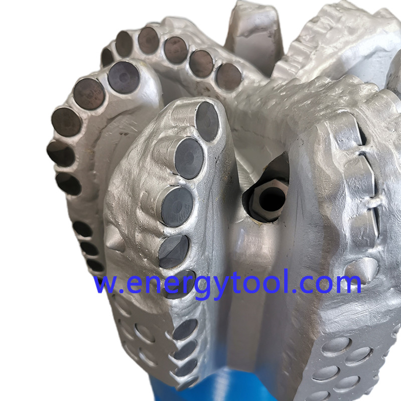 9-1/2 Inch 7 Blades Diamond Drilling Bit for Oilfield Rock Cutting Tool