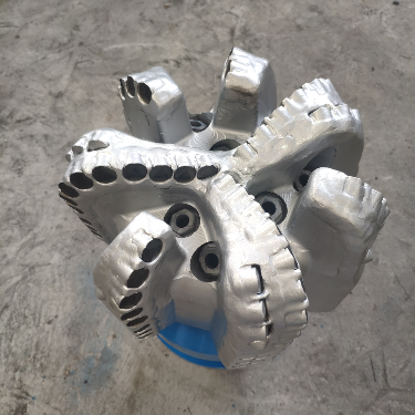 PDC Bits 9.5 Inch Diameter Polycrystalline Diamond Compact Drill Bits Engineered for Rock Drilling and Well Construction