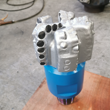 140mm Diameter 5 Blade PDC Matrix Body Hard Rock Drill Bits