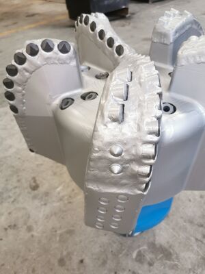 17-1/2 Inch Steel Carbide PDC Rock Drill Bit For Oilfield Water Well